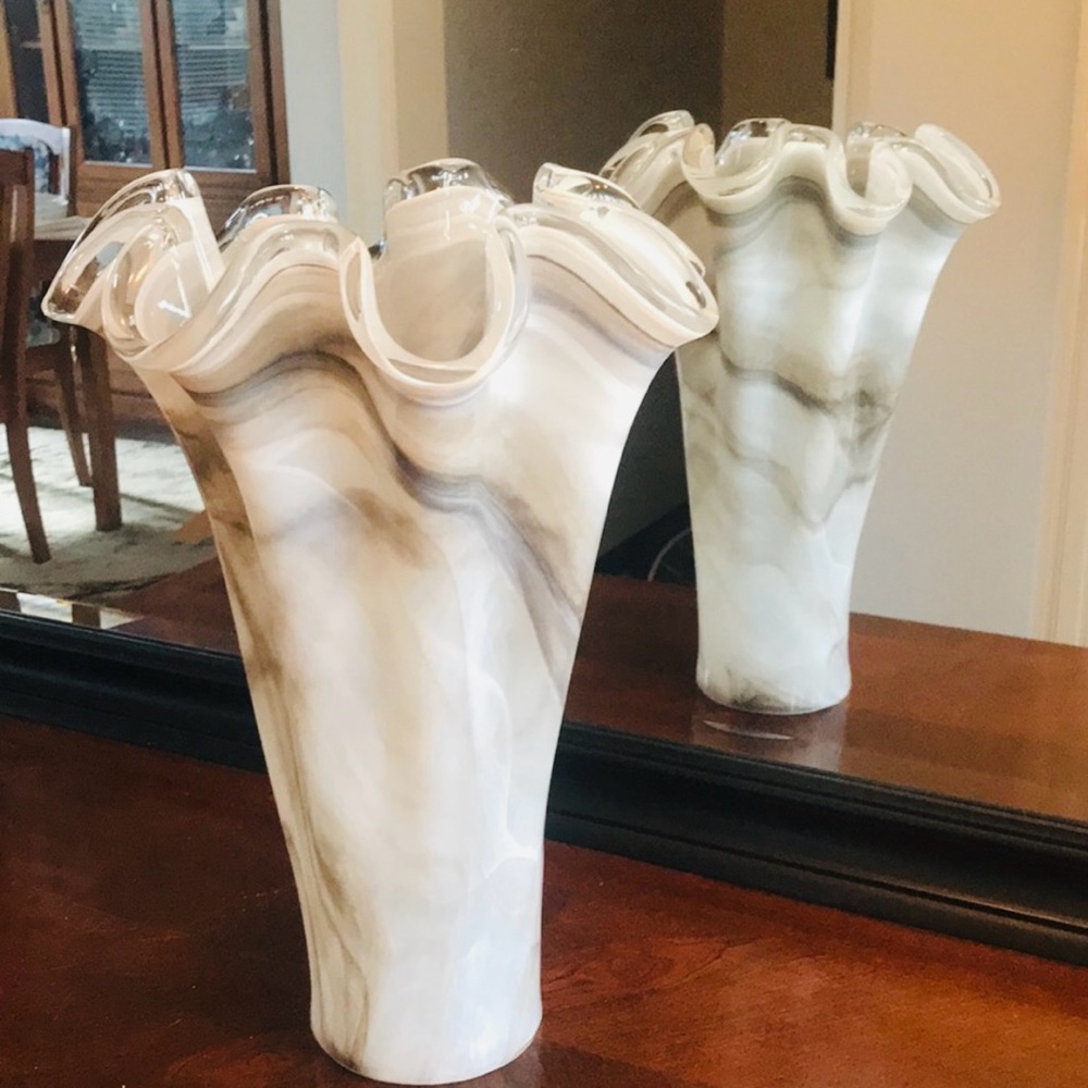 16 1/2 inch Murano Glass Italian Vase